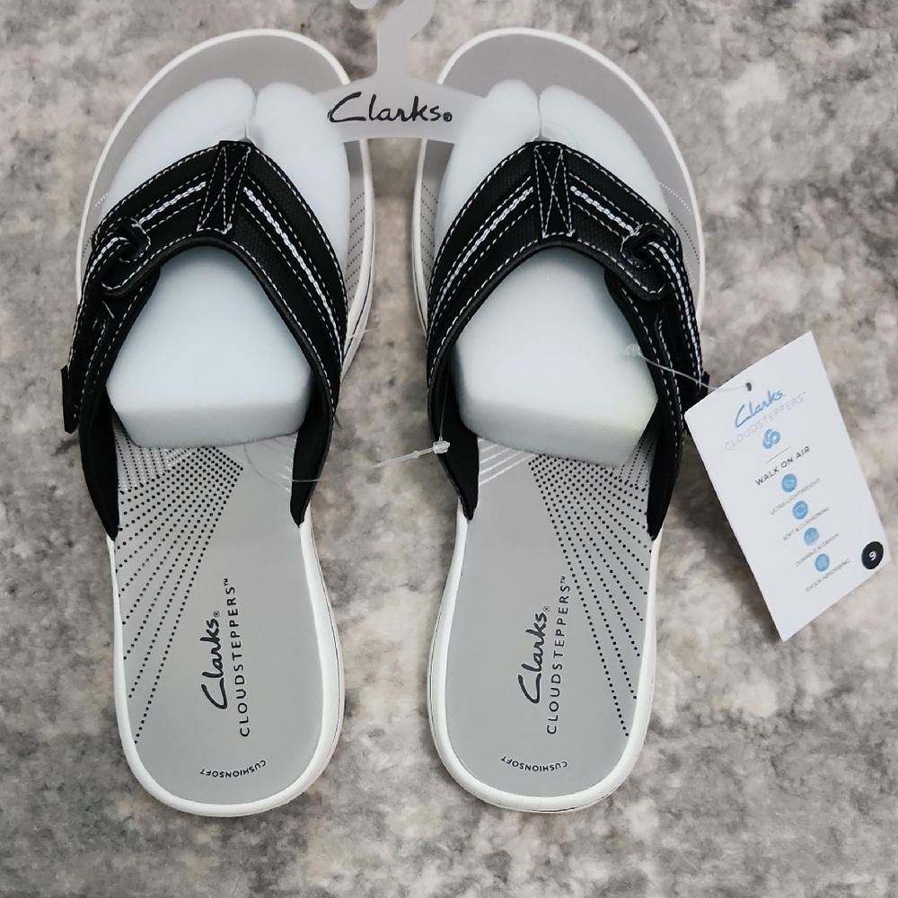 NWT Clarks Black and White Sandals with Sleek Design